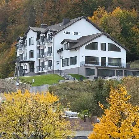 Aparthotel Kvasova - Mountain 3*